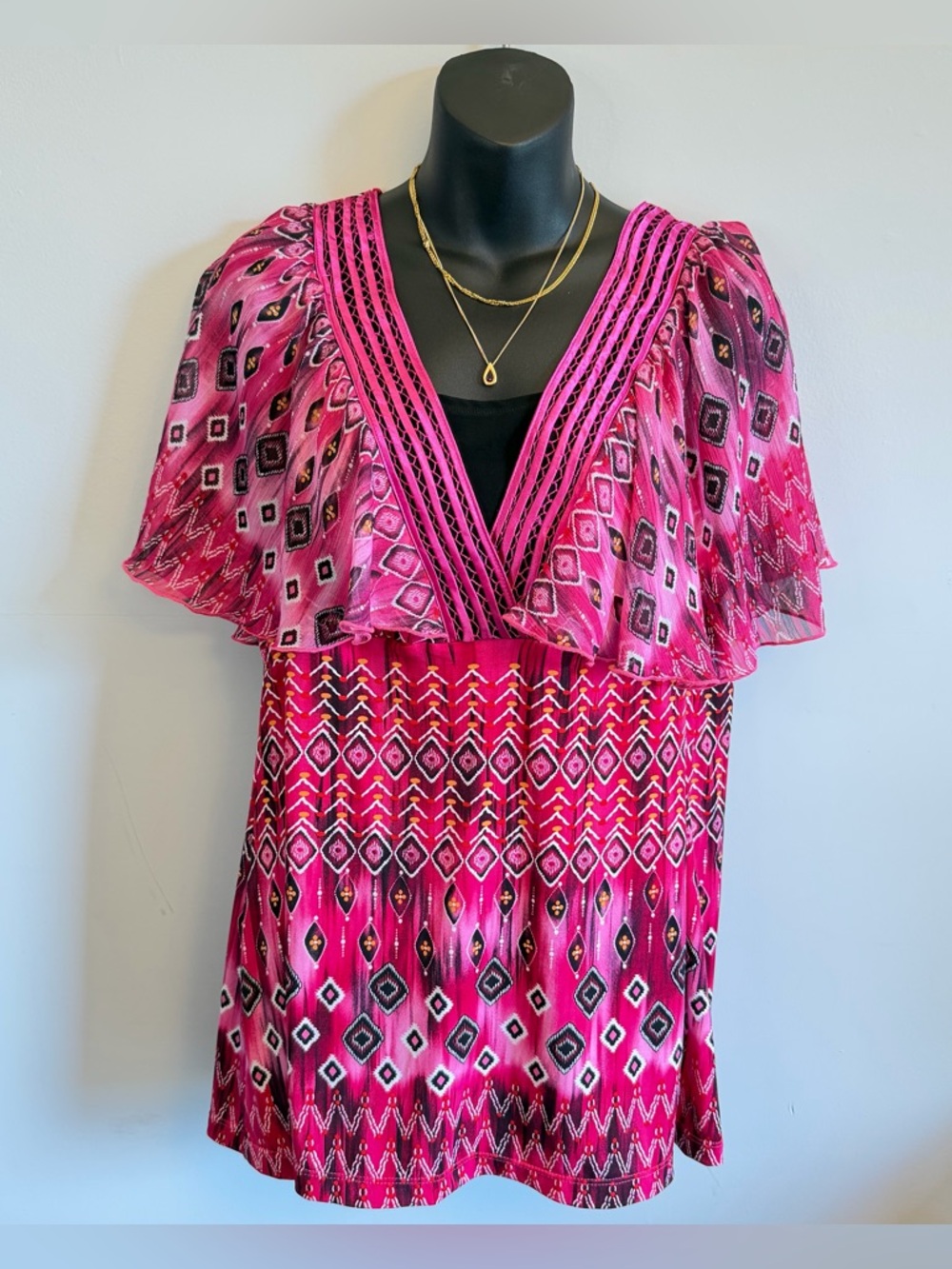Notations Pink Geometric V‑Neck Flutter Sleeve Tunic